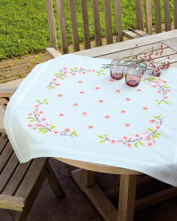 Broderikit Duk Äppelblomster
