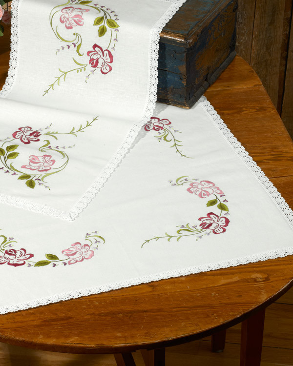 Broderikit Duk Slingrande blommor