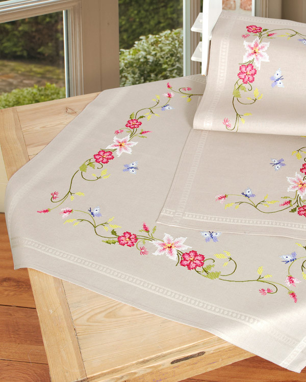 Mitteldecke Blumen und Schmetterlinge