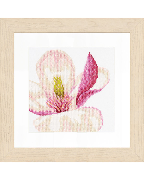 Broderikit Magnolia flower aida
